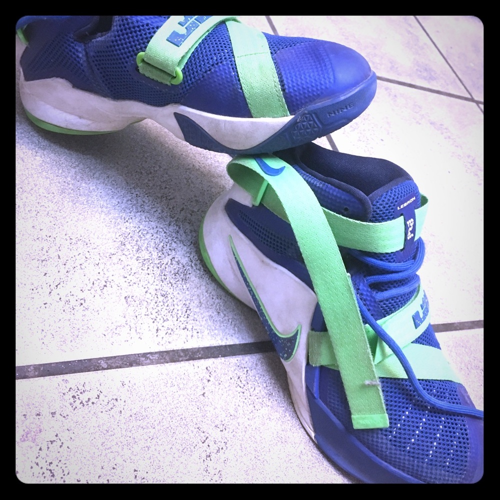 Nike Lebron soldiers slightly worn